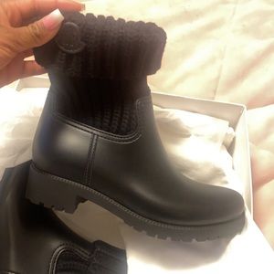 Brand new Moncler Ginette knit cut boots!